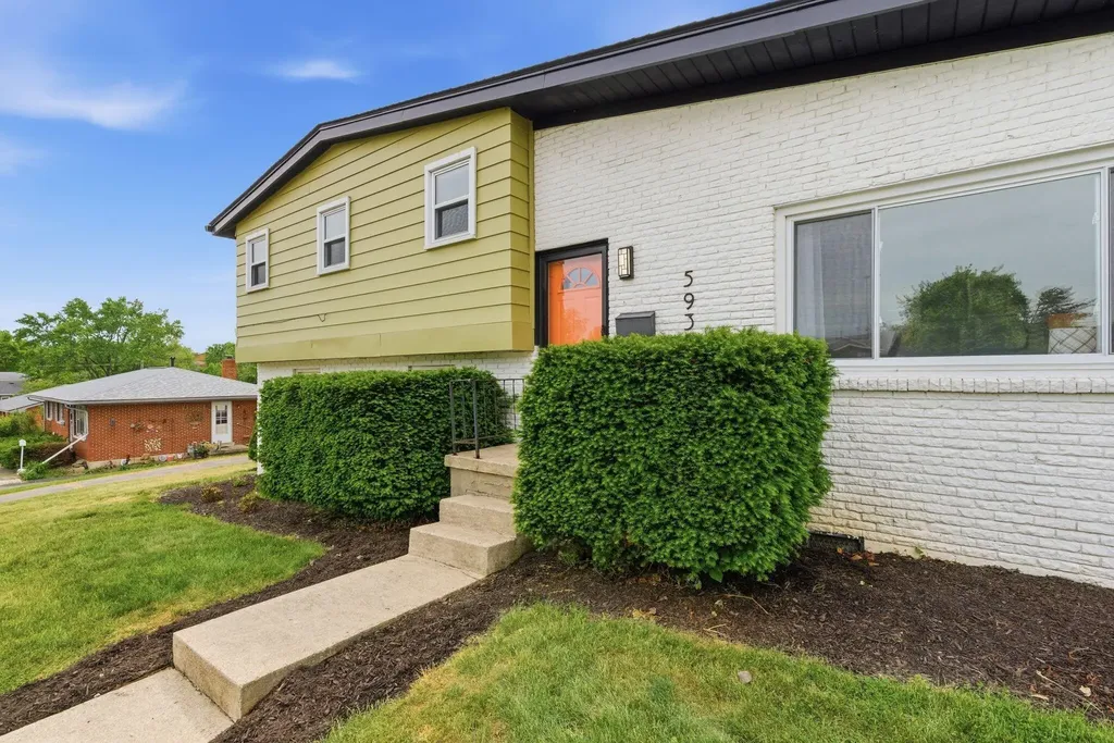 593 Folkstone Drive Lexington KY 40517