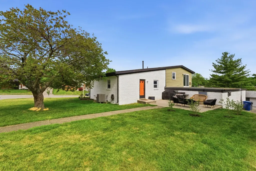 593 Folkstone Drive Lexington KY 40517