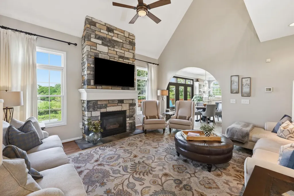 3024 Woodfield Circle Richmond KY 40475