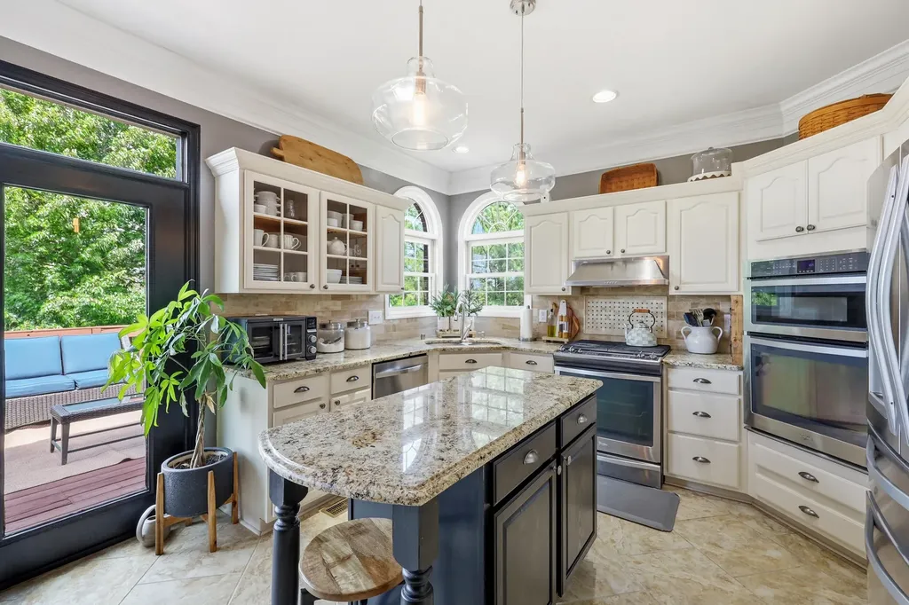 3024 Woodfield Circle Richmond KY 40475