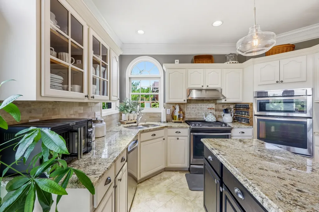 3024 Woodfield Circle Richmond KY 40475