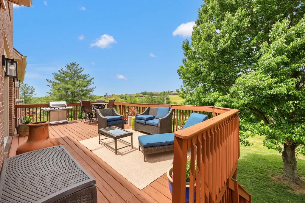 3024 Woodfield Circle Richmond KY 40475