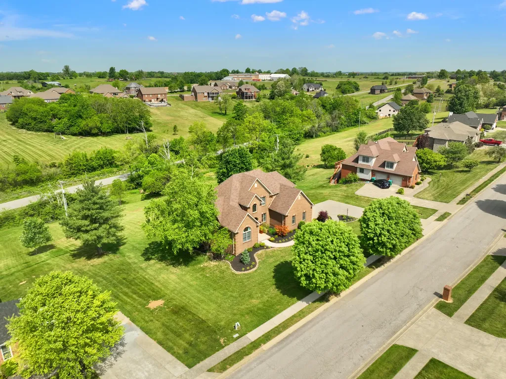3024 Woodfield Circle Richmond KY 40475