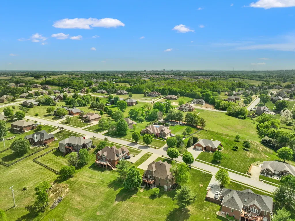 3024 Woodfield Circle Richmond KY 40475
