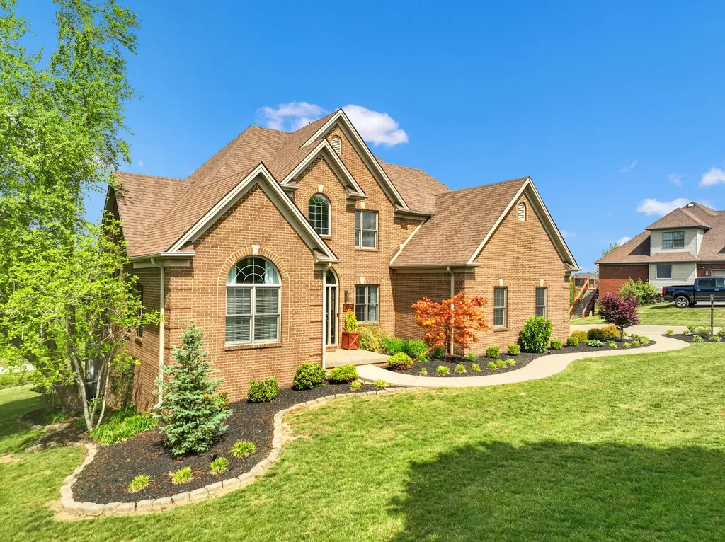 3024 Woodfield Circle Richmond KY 40475
