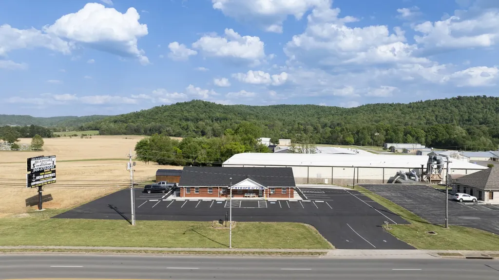 1104 N Main Street Monticello KY 42633