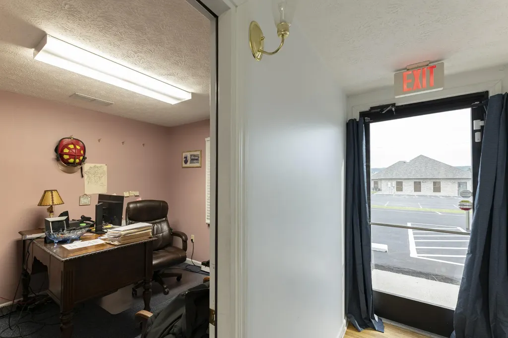 1104 N Main Street Monticello KY 42633