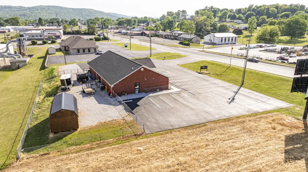 1104 N Main Street Monticello KY 42633