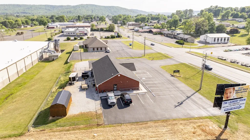 1104 N Main Street Monticello KY 42633