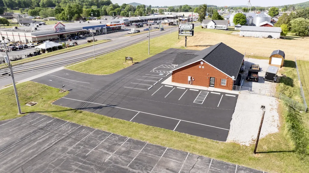 1104 N Main Street Monticello KY 42633