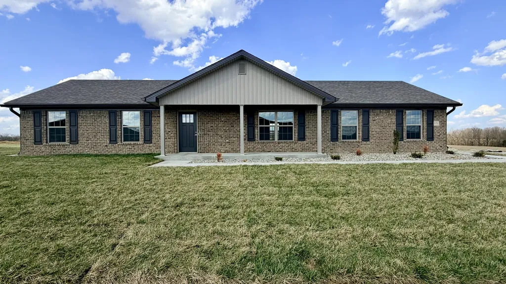 571 Middle Creek Way Berea KY 40403