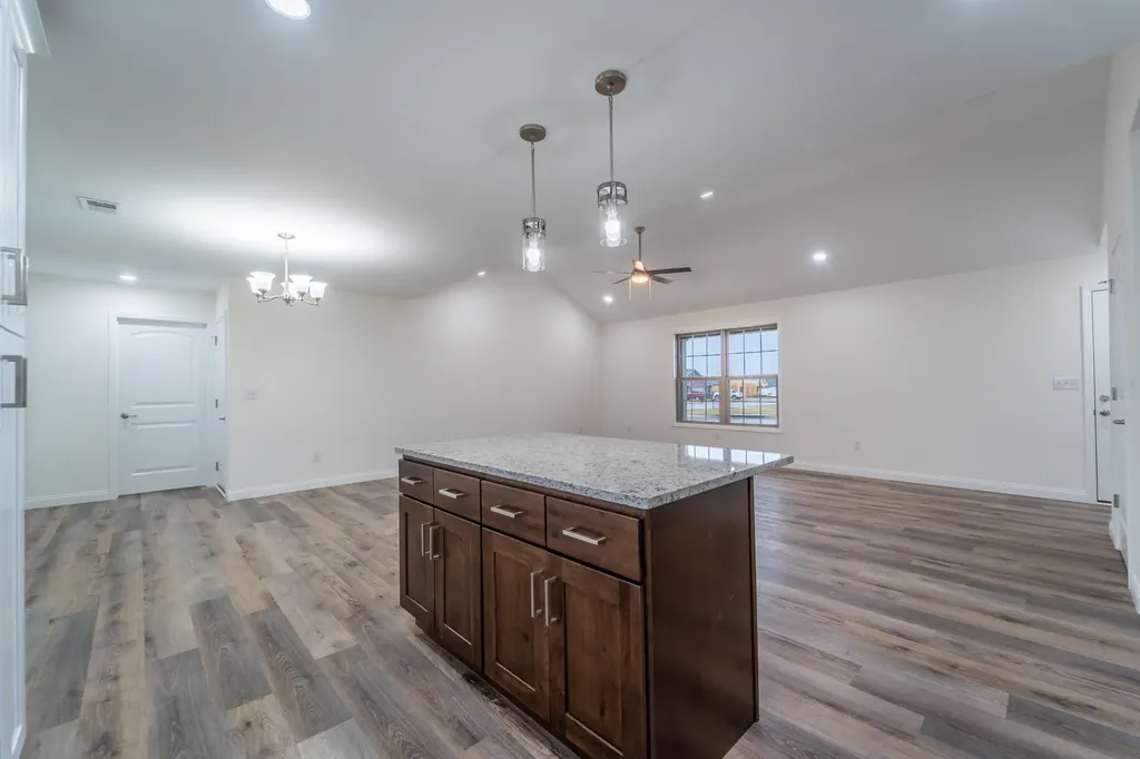 571 Middle Creek Way Berea KY 40403