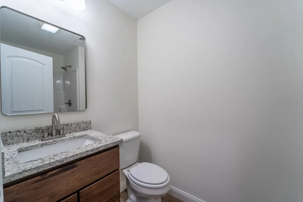 571 Middle Creek Way Berea KY 40403