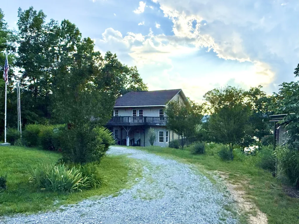 340 Hunters Paradise Road Monticello KY 42633