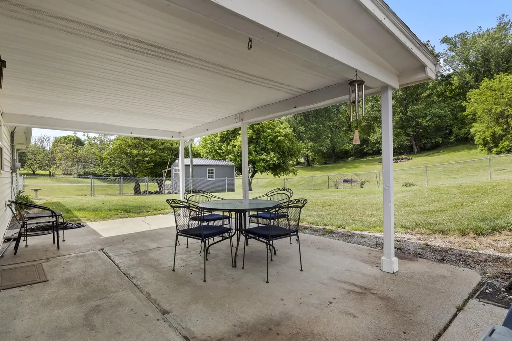 176 Doolin Way Lancaster KY 40444