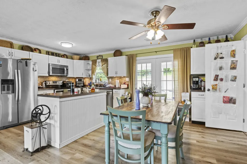176 Doolin Way Lancaster KY 40444