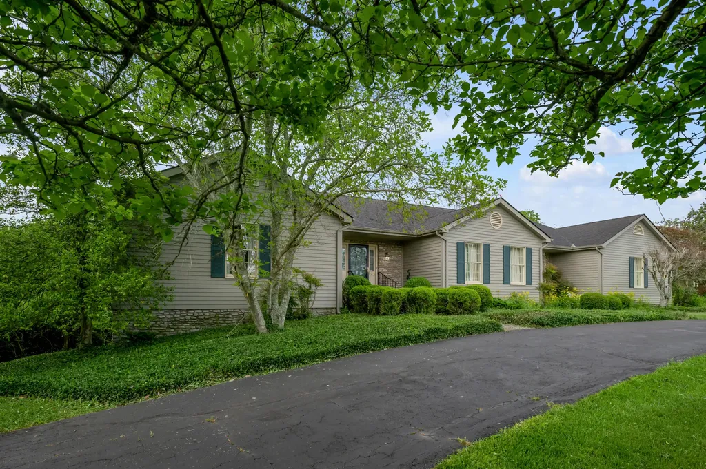 105 Old Farm Road Richmond KY 40475