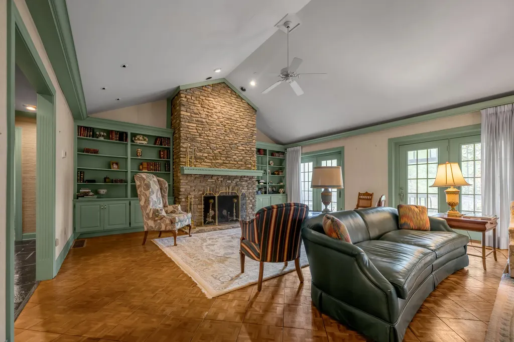 105 Old Farm Road Richmond KY 40475