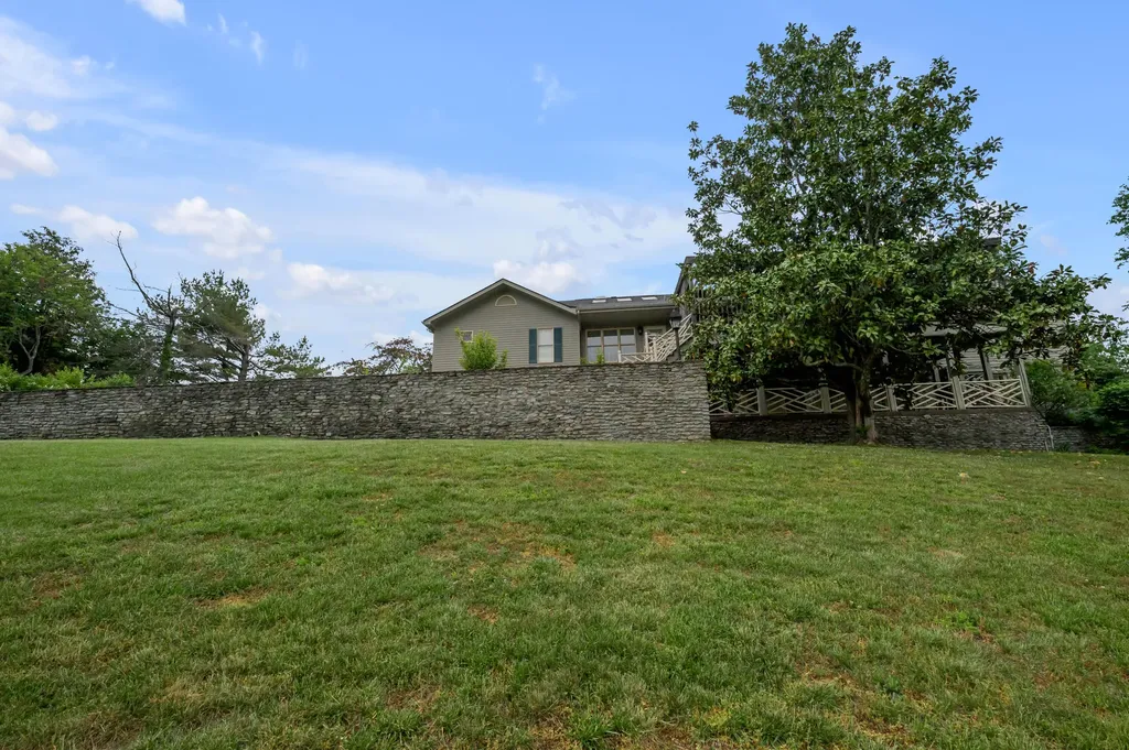 105 Old Farm Road Richmond KY 40475