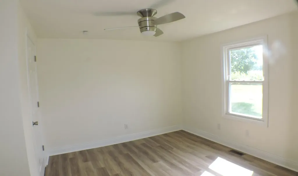 7624 W Tunnel Hill Road Sharpsburg KY 40374