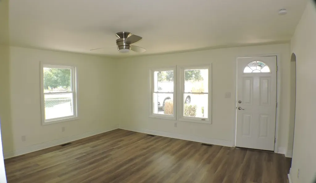 7624 W Tunnel Hill Road Sharpsburg KY 40374