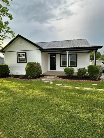 7624 W Tunnel Hill Road Sharpsburg KY 40374