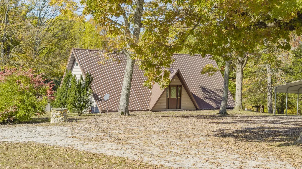679A Bell Phipps Road Monticello KY 42633