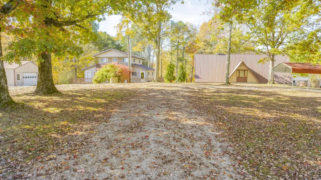 679A Bell Phipps Road Monticello KY 42633