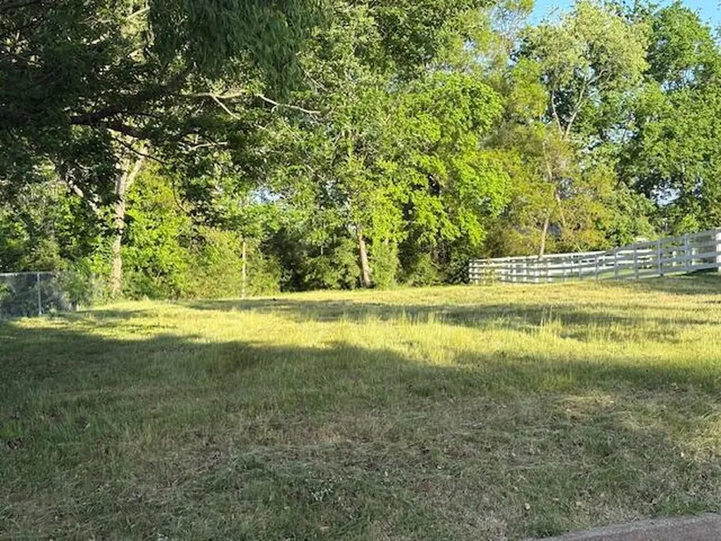 46 Reed Hill Berea KY 40403
