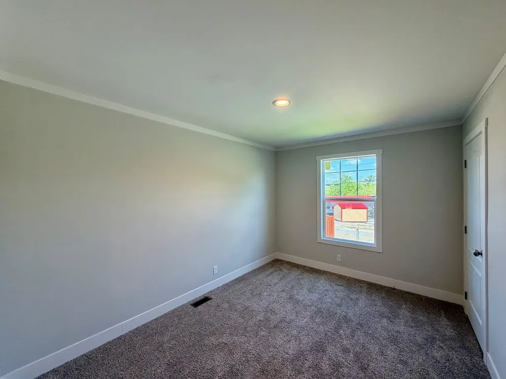271 W Walnut Street Mount Olivet KY 41064