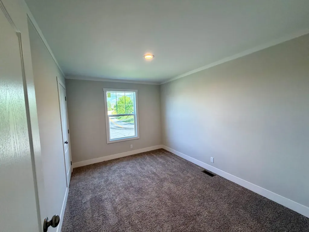 271 W Walnut Street Mount Olivet KY 41064