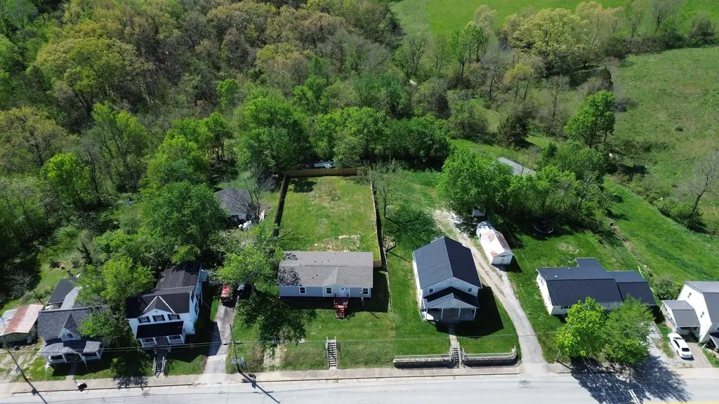 271 W Walnut Street Mount Olivet KY 41064