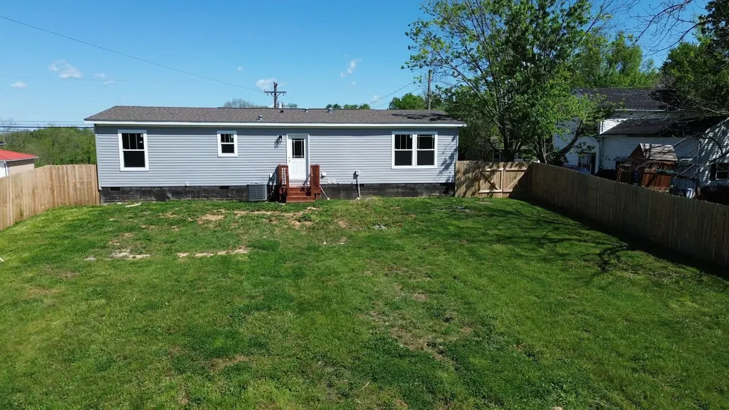 271 W Walnut Street Mount Olivet KY 41064