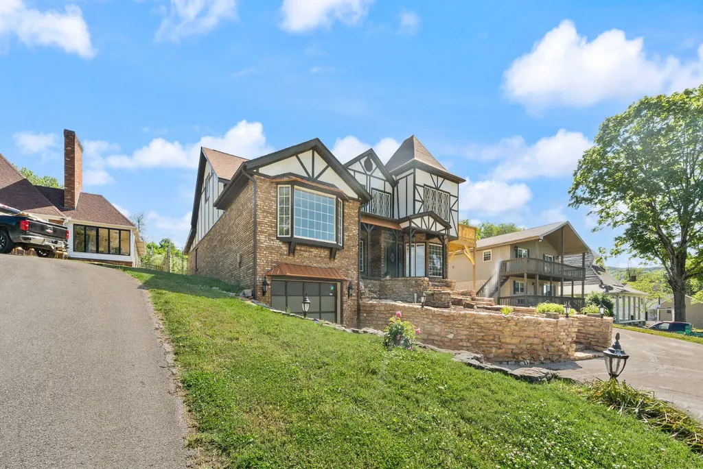 518 W Lakeshore Drive Burnside KY 42519