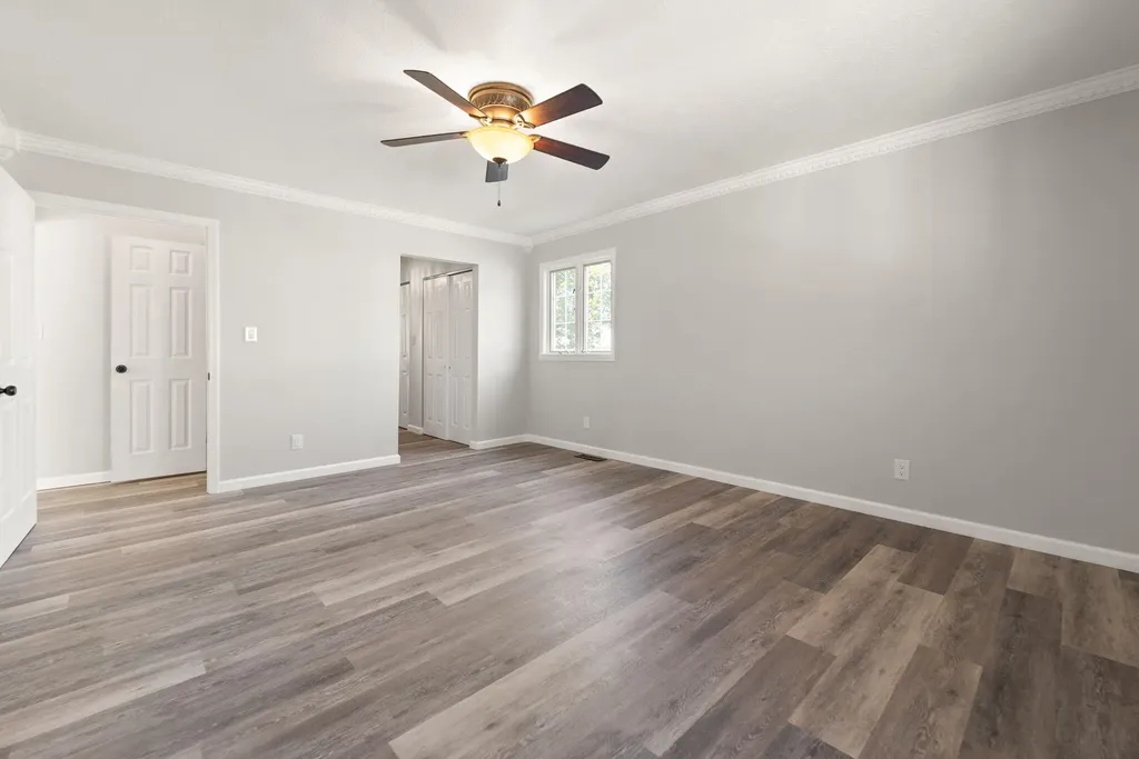 518 W Lakeshore Drive Burnside KY 42519