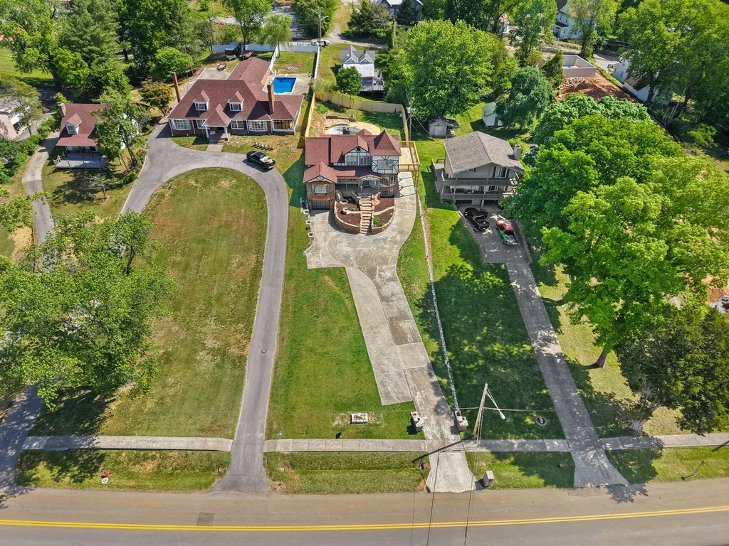 518 W Lakeshore Drive Burnside KY 42519