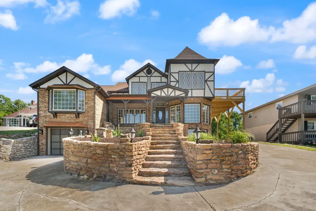 518 W Lakeshore Drive Burnside KY 42519