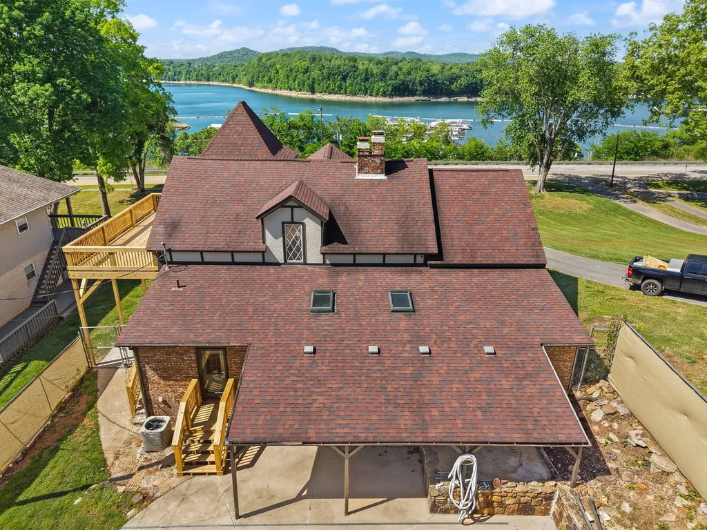 518 W Lakeshore Drive Burnside KY 42519