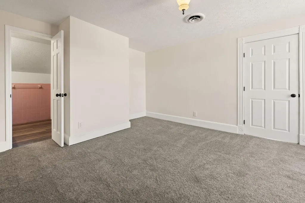 518 W Lakeshore Drive Burnside KY 42519