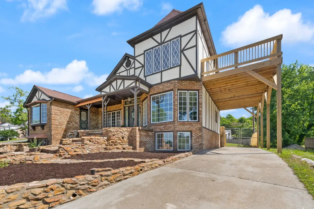 518 W Lakeshore Drive Burnside KY 42519