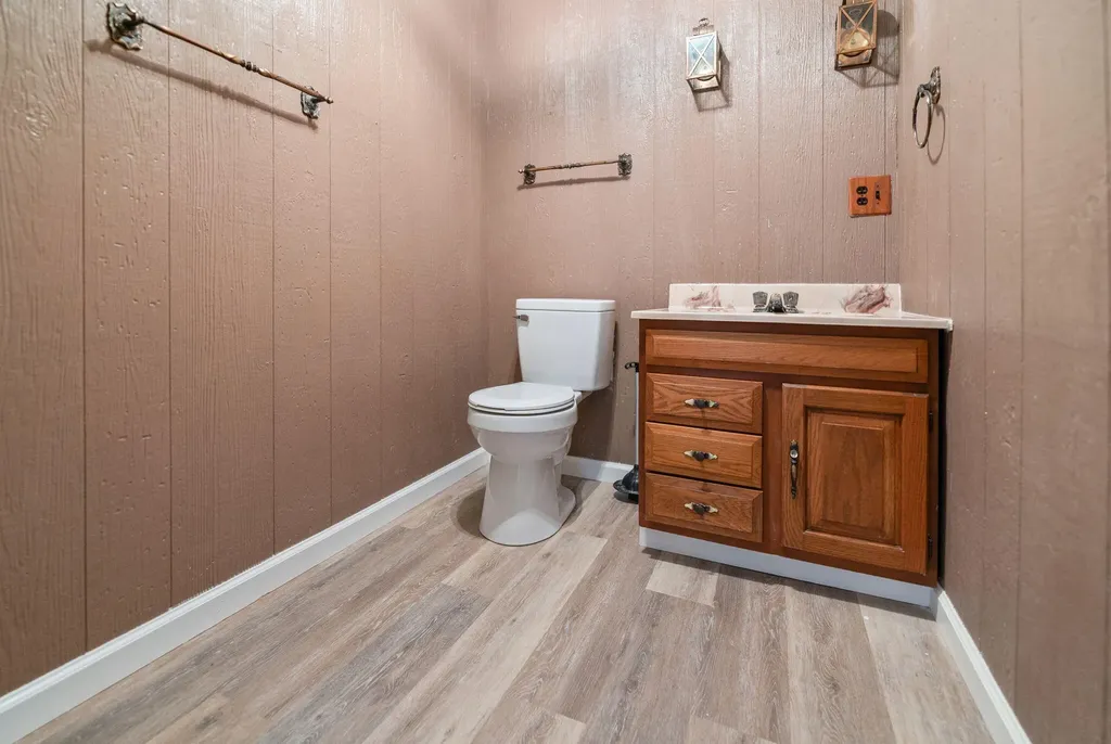 518 W Lakeshore Drive Burnside KY 42519
