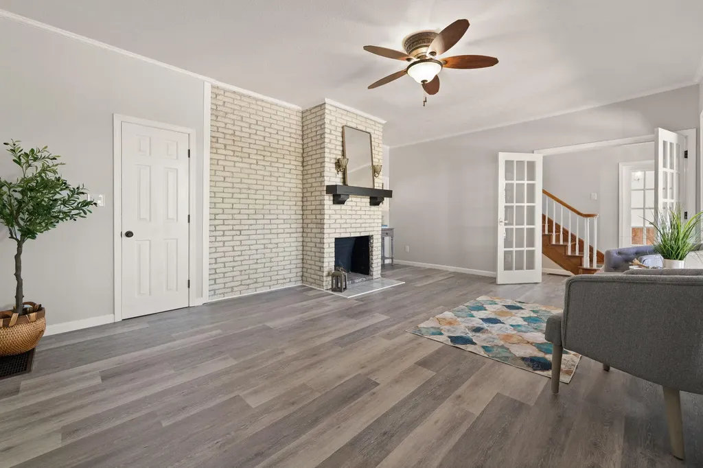 518 W Lakeshore Drive Burnside KY 42519