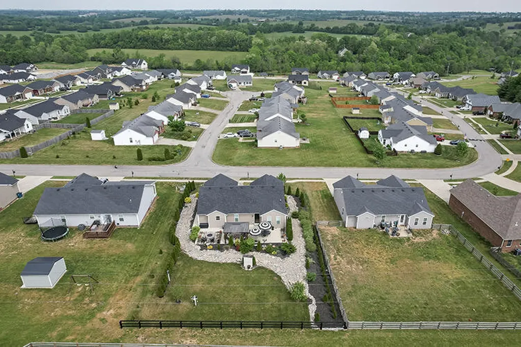 122 Max Cavnes Road Danville KY 40422