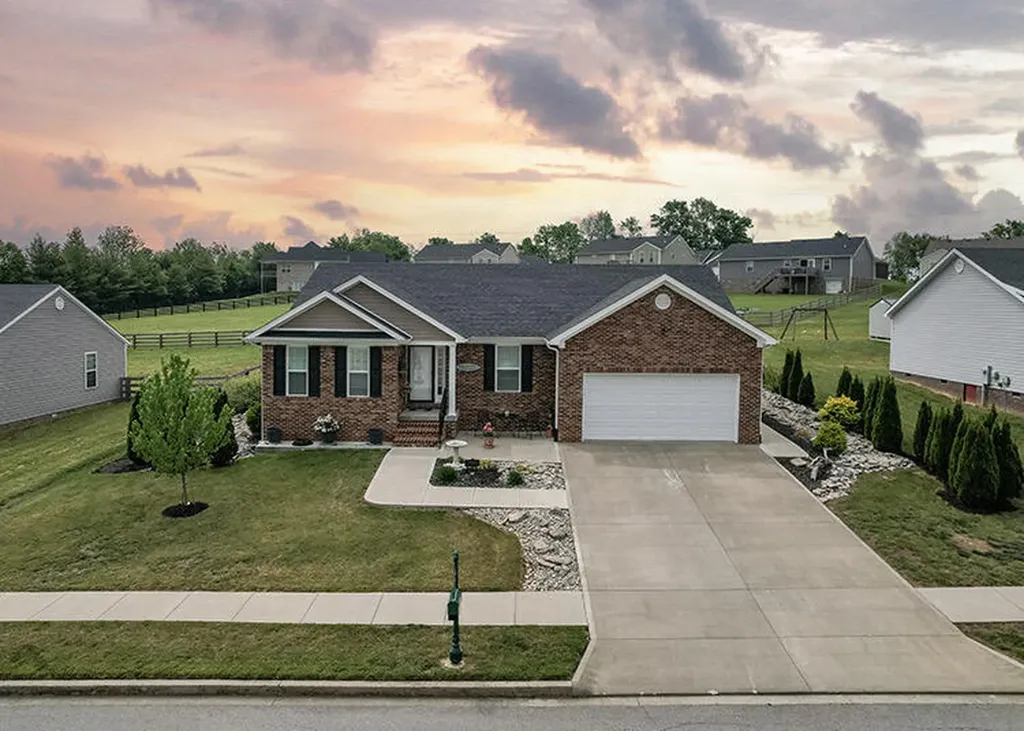 122 Max Cavnes Road Danville KY 40422