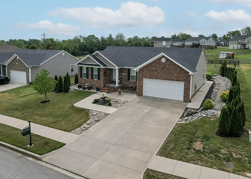 122 Max Cavnes Road Danville KY 40422