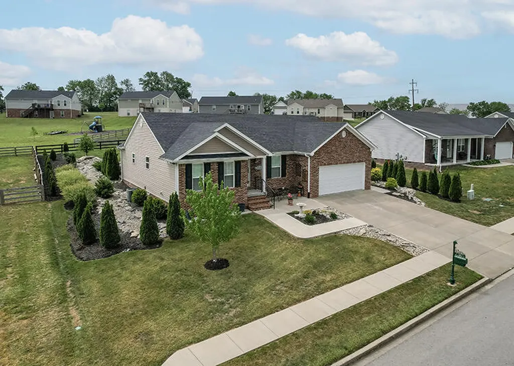 122 Max Cavnes Road Danville KY 40422