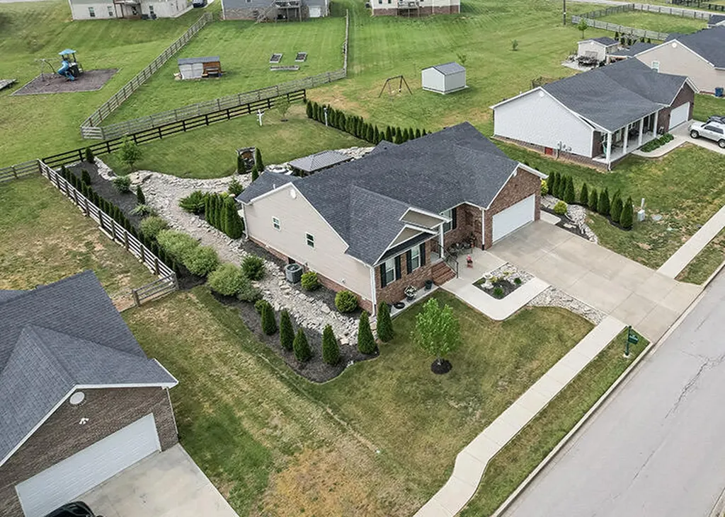 122 Max Cavnes Road Danville KY 40422