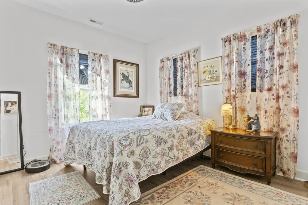 1318 Cypress Street Paris KY 40361