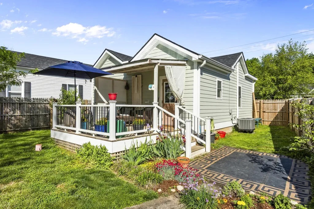 1318 Cypress Street Paris KY 40361