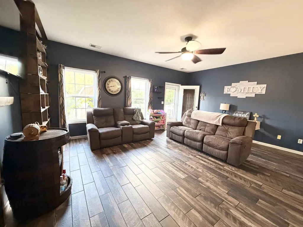 238 Bass Pond Glen Drive Nicholasville KY 40356